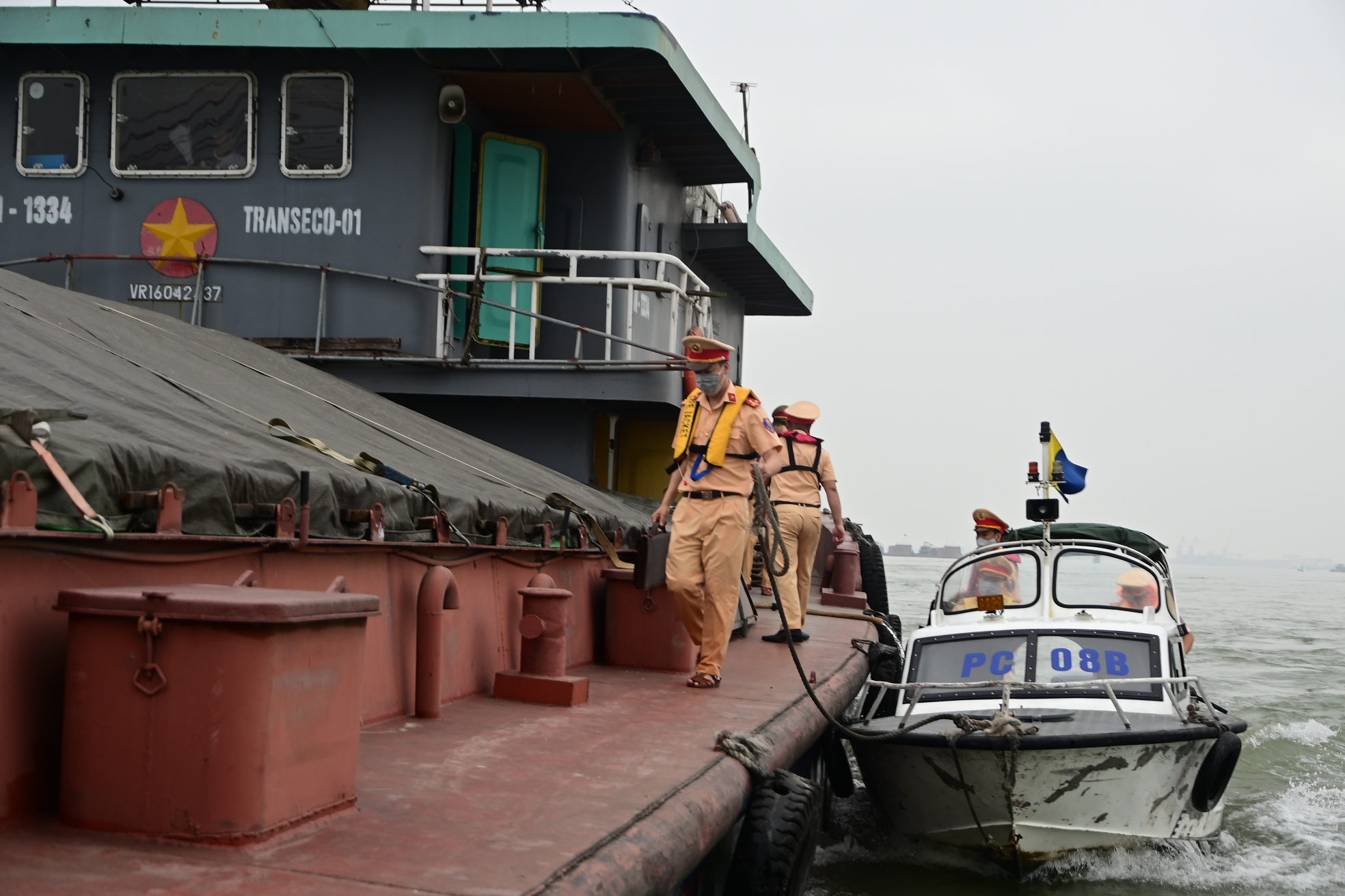 Tăng cường tuần tra, kiểm soát, xử lý vi phạm, tấn công trấn áp tội phạm trên các tuyến đường thủy nội địa